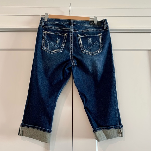 Jean Capris - Picture 2 of 4